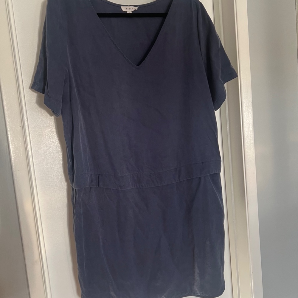 Vetta Capsule Shift Dress in Navy - Picture 3 of 7